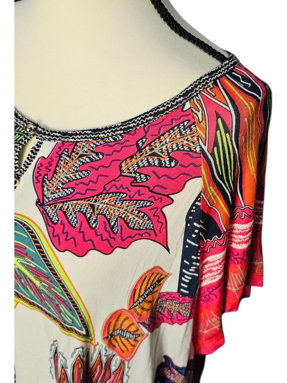 Soft Surroundings Tigerwood Placed Print Tunic Top in Ecru Multi - Picture 5 of 9